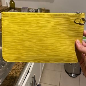 Louis Vuitton pistache pochette